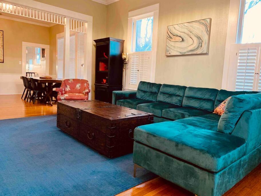 Pershing Place: Historic Home With Heated Spa/Pool By Zoo, Pearl, Golf, Witte サンアントニオ エクステリア 写真